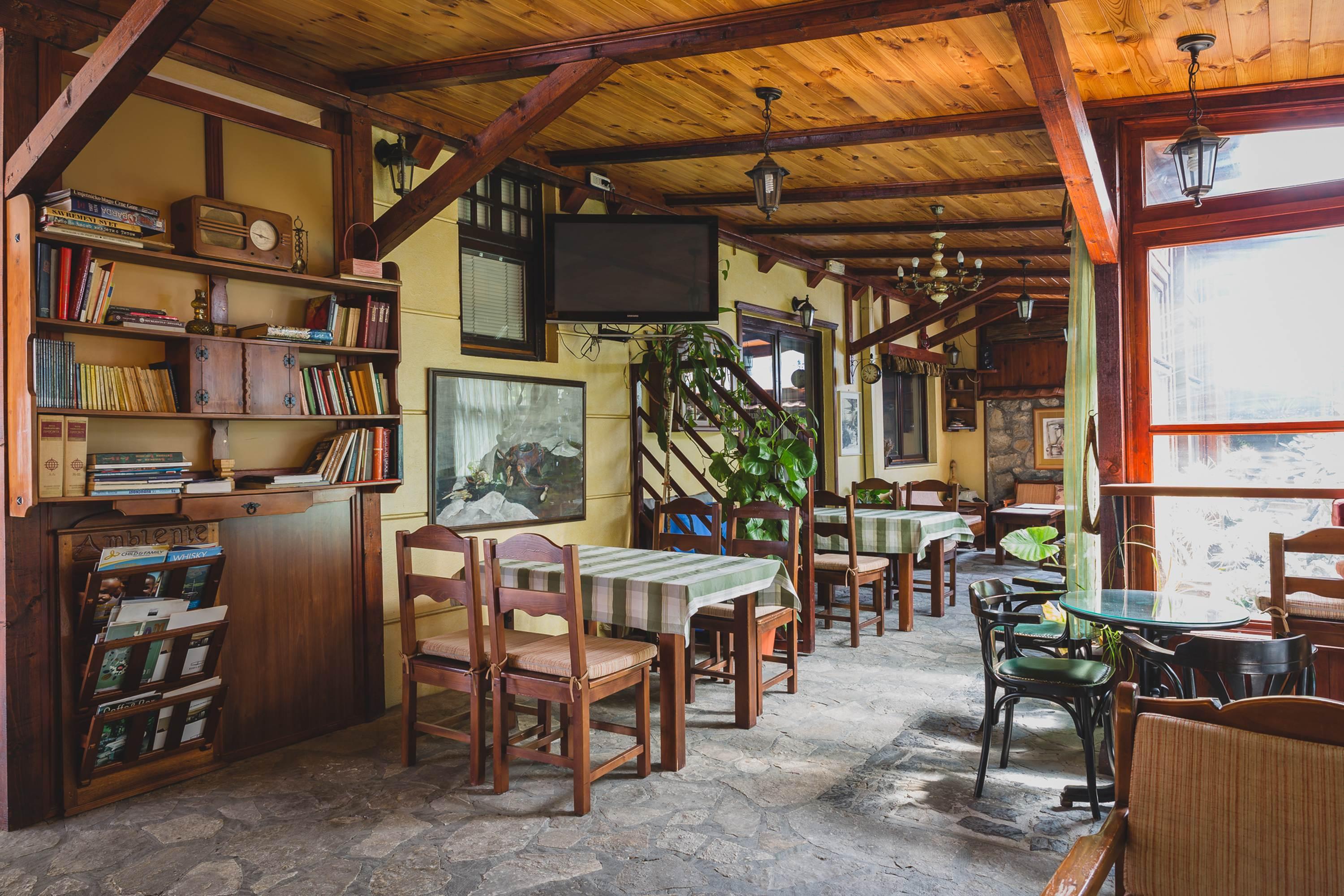 Hotel Ambiente بودغوريتْسا المظهر الخارجي الصورة
