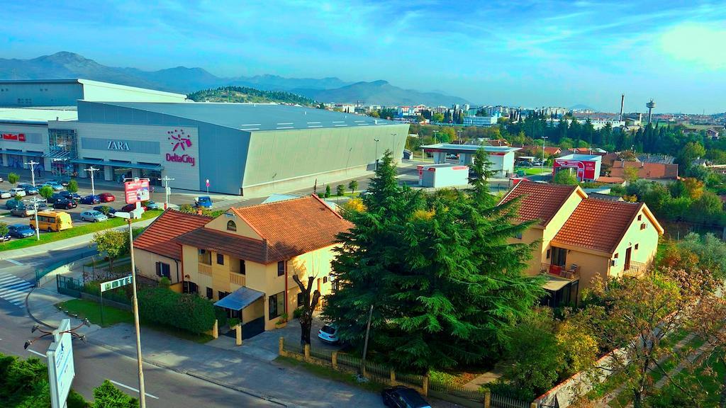 Hotel Ambiente بودغوريتْسا المظهر الخارجي الصورة